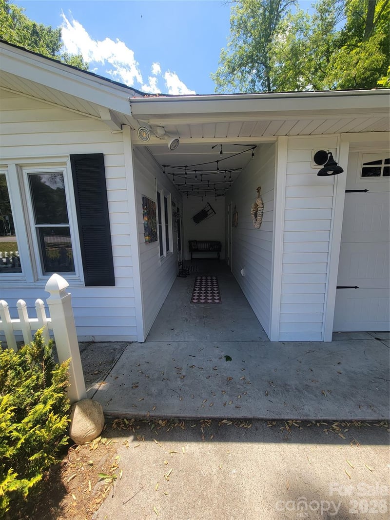 221 Moody Farm Rd, Maggie Valley, NC 28751