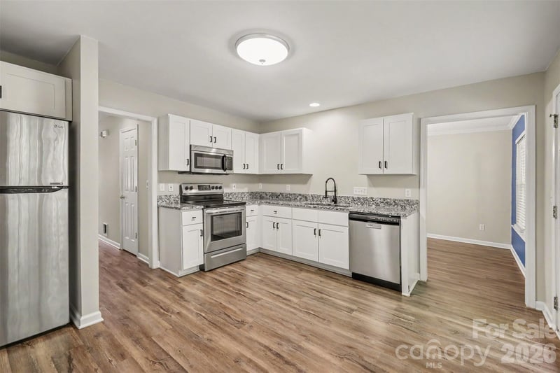 705 Pawley Dr, Charlotte, NC 28214