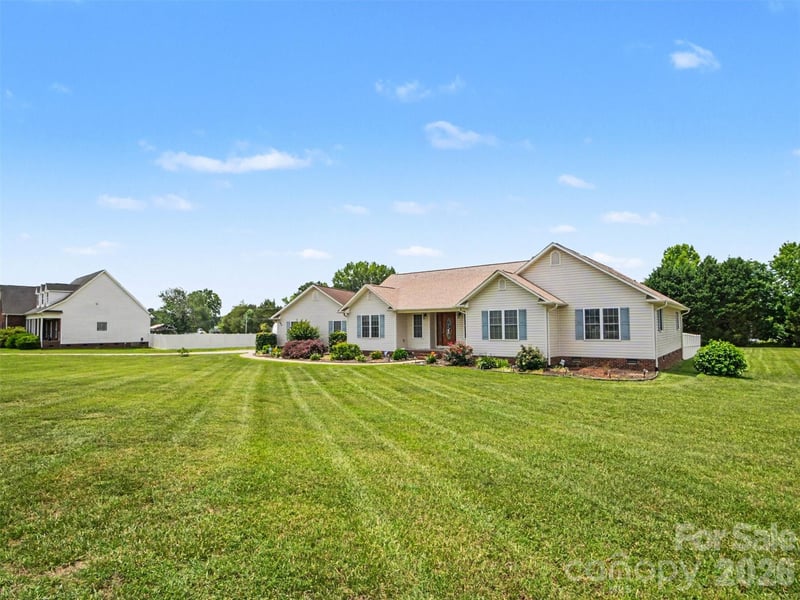 290 Deal Estate Dr, China Grove, NC 28023