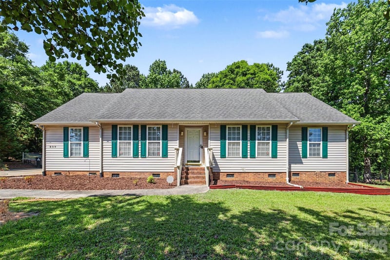 809 Robertson Rd, Rock Hill, SC 29730