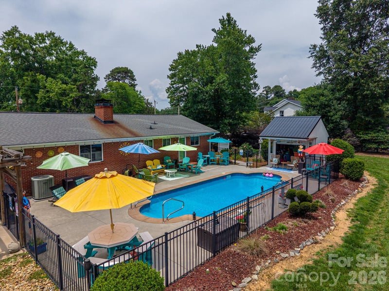 403 Old Post Rd, Cherryville, NC 28021