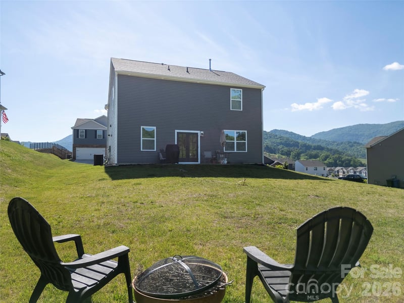 129 Valleywood Dr, Waynesville, NC 28786