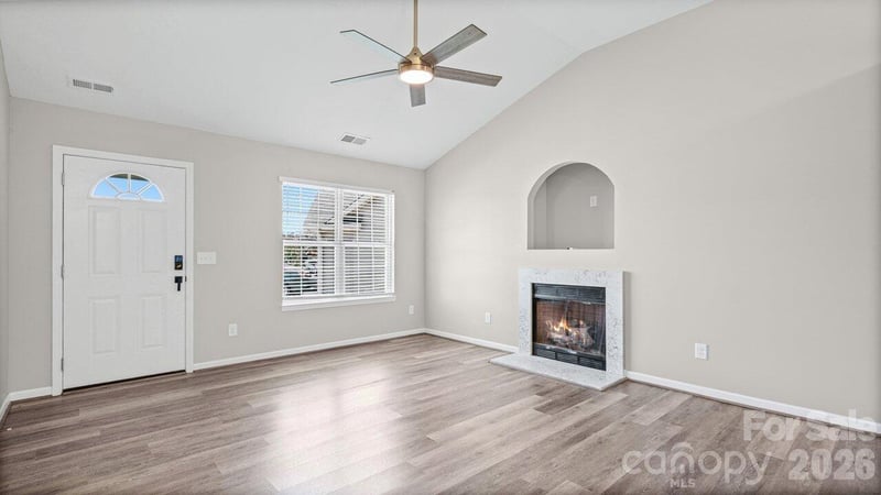 613 Hoskins Ridge Ln, Charlotte, NC 28216