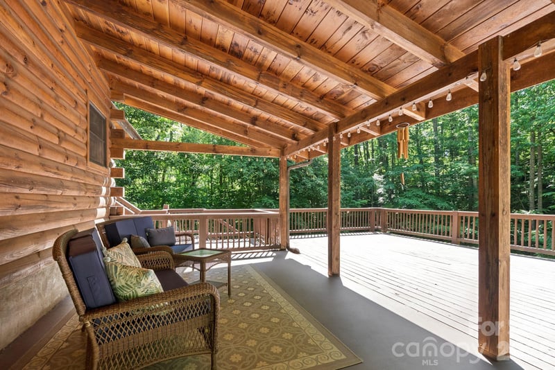 89 Apgar Rd, Candler, NC 28715