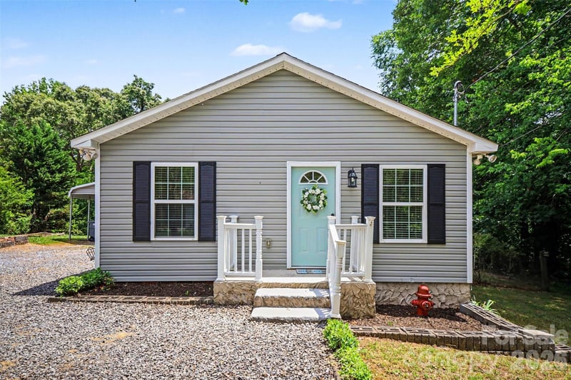 313 Oakland Ave, Belmont, NC 28012