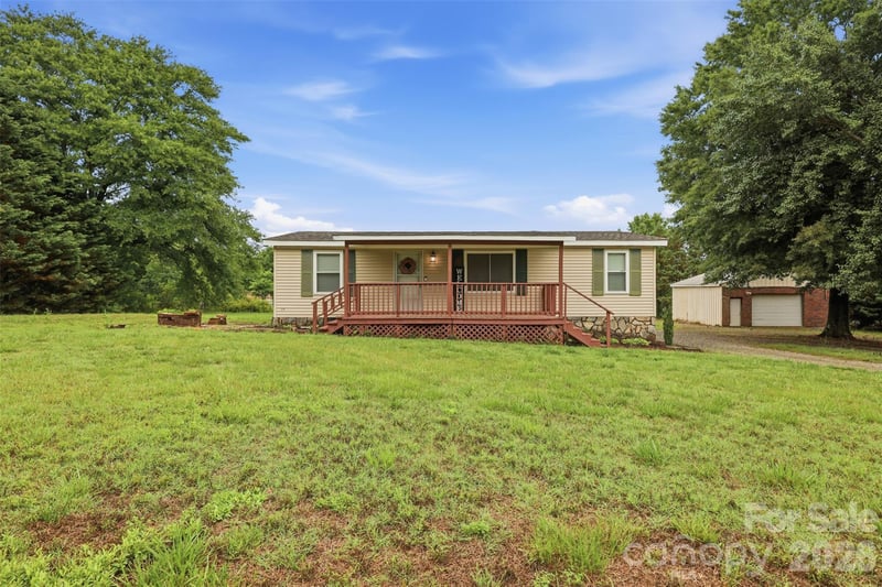 1309 Poole Gooden Rd, Hiddenite, NC 28636