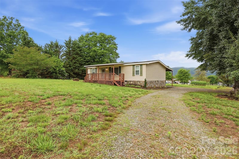 1309 Poole Gooden Rd, Hiddenite, NC 28636
