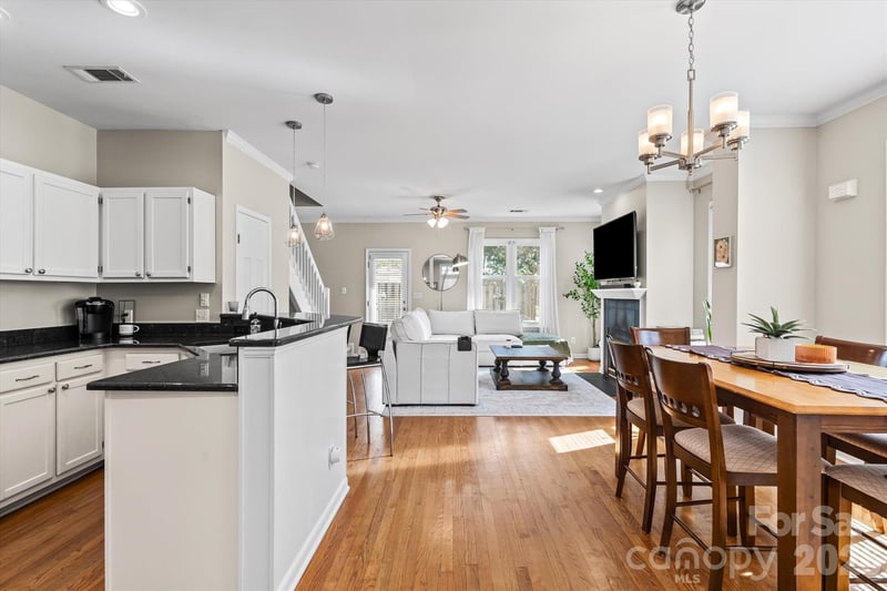 2538 Dilworth Heights Ln, Charlotte, NC 28209