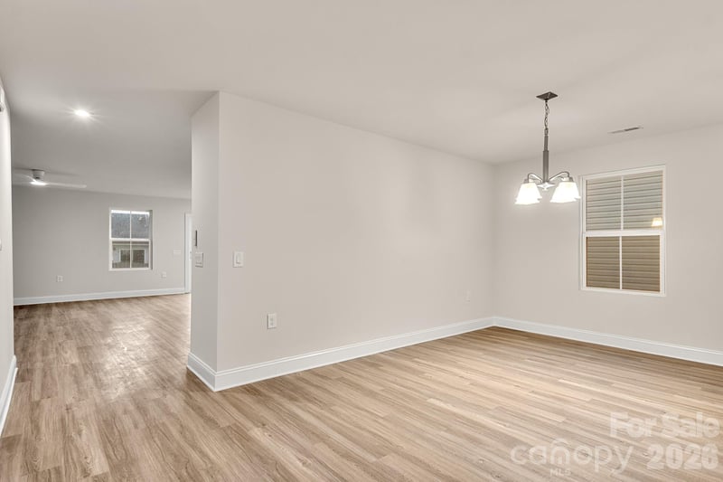 4238 Mackinnon Dr, Charlotte, NC 28214