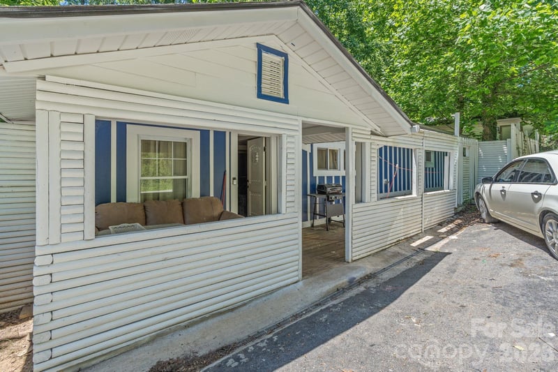 43 Candler School Rd, Candler, NC 28715