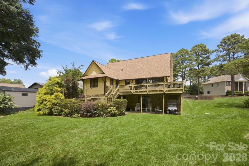 220 Shoreline Loop, Mooresville, NC 28117
