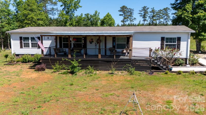 1283 Countryside Dr, Blackstock, SC 29014