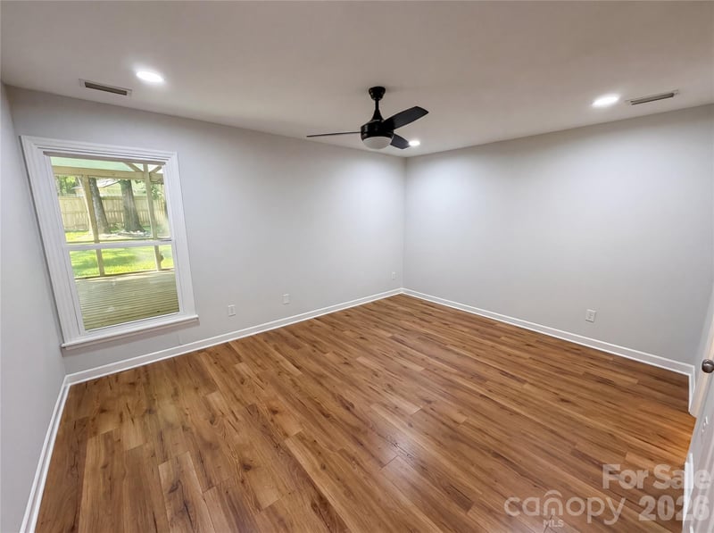 4554 Strangford Ave, Charlotte, NC 28215