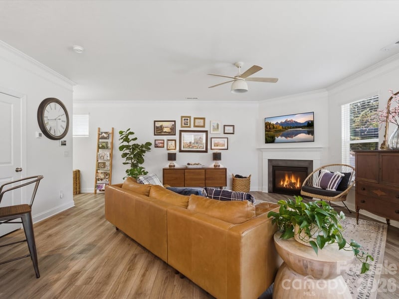 6024 Hampstead Pond Ln, Matthews, NC 28105