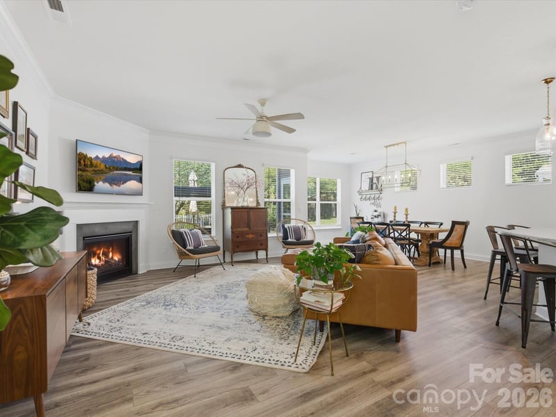 6024 Hampstead Pond Ln, Matthews, NC 28105