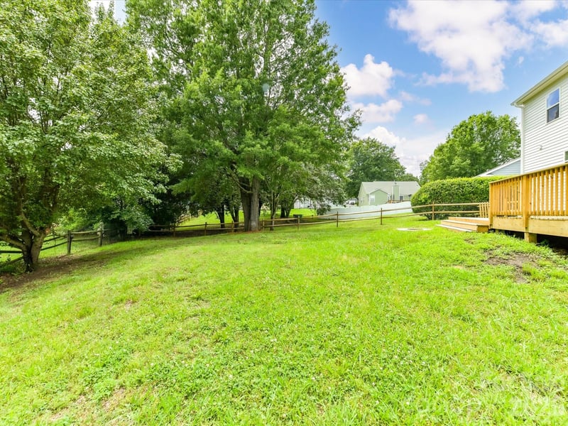 9716 Pernell Ln, Charlotte, NC 28213