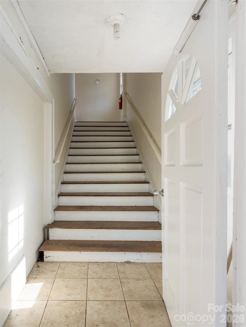 891 Haywood Rd, Asheville, NC 28806