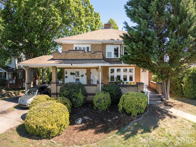 891 Haywood Rd, Asheville, NC 28806