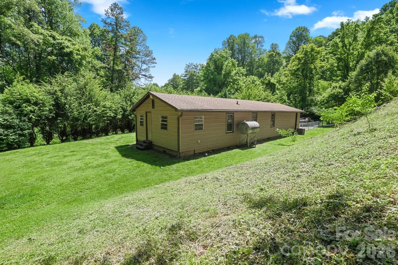270 Slim Dillard Rd, Sylva, NC 28779