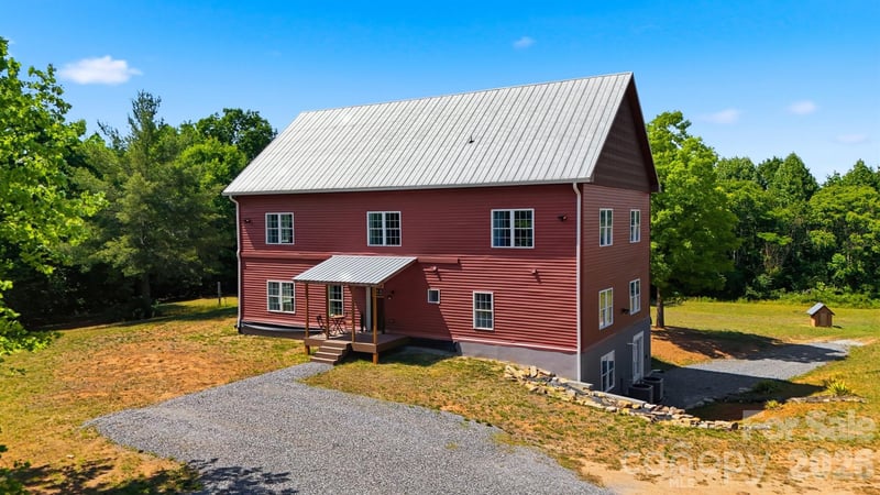 238 Millennium Dr, Taylorsville, NC 28681