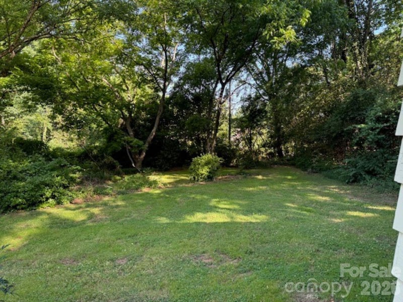 2028 Ferncliff Rd, Charlotte, NC 28211