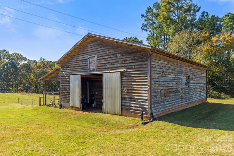 320 Huffstetler Lake Rd, Dallas, NC 28034