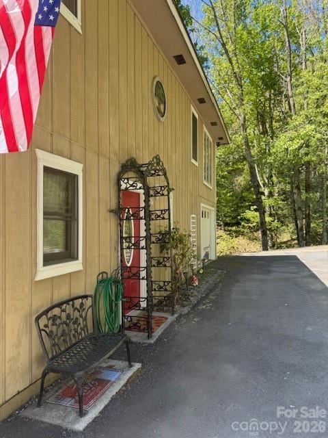 918 Plott Balsam Rd, Maggie Valley, NC 28751