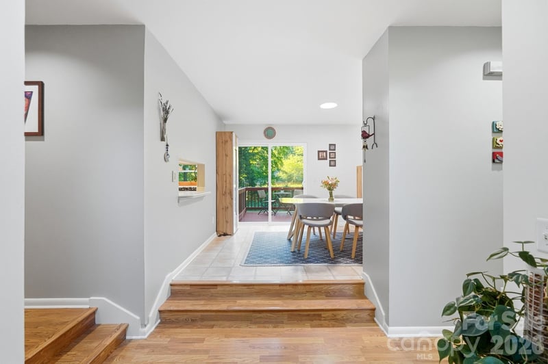 7045 Burlwood Rd, Charlotte, NC 28211