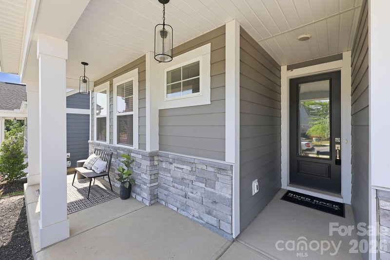 8612 Chagrin Dr, Cornelius, NC 28031