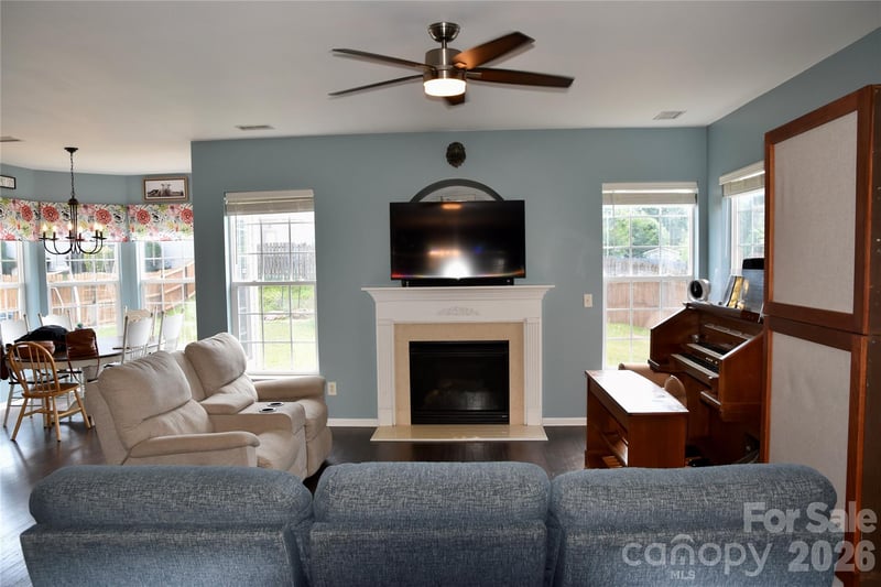 9007 Goldfields Dr, Charlotte, NC 28227