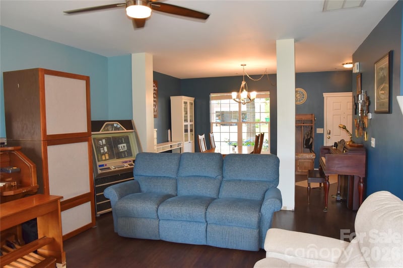 9007 Goldfields Dr, Charlotte, NC 28227