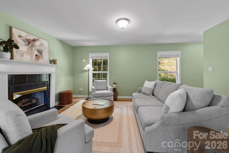 1 Pickwick Rd, Asheville, NC 28803