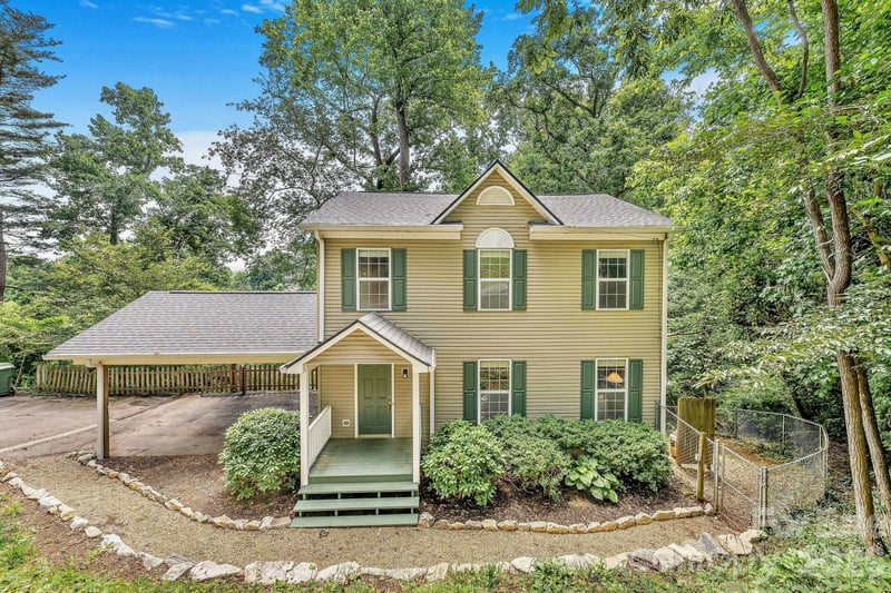 1 Pickwick Rd, Asheville, NC 28803