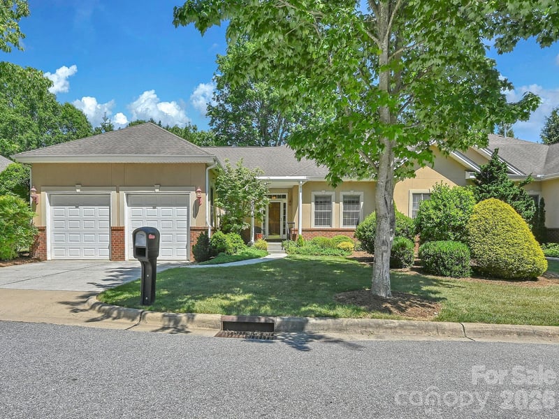 18 Boddington Ct, Asheville, NC 28803