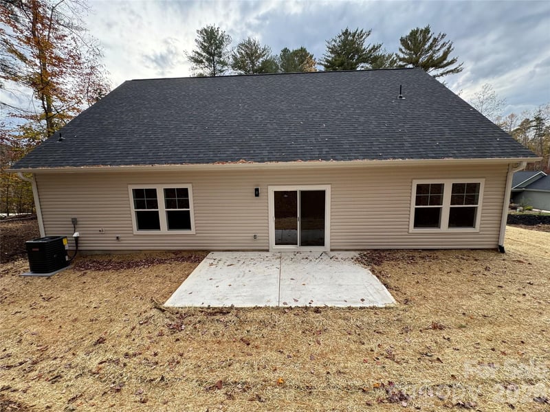 403 Scarlett Oak Ct, Lenoir, NC 28605