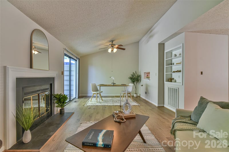 63 Hollybrook Dr, Asheville, NC 28803