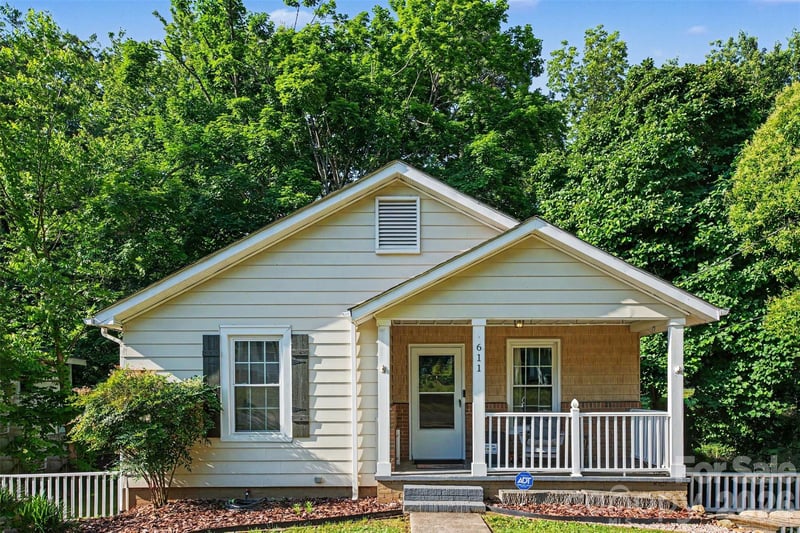611 4th Ave, Gastonia, NC 28054