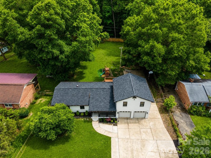 833 Knowles Dr, Dallas, NC 28034