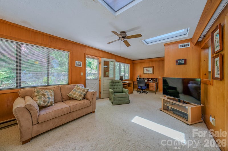 22 Tilson Trl, Asheville, NC 28805