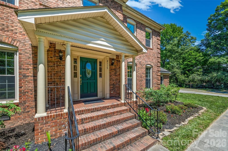 2115 Providence Dr, Charlotte, NC 28270
