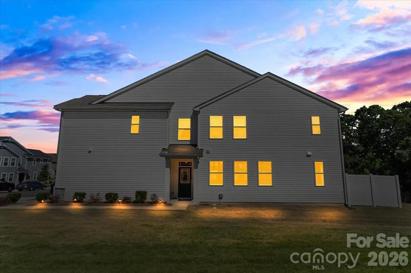 4529 Iron Oak Ln, Charlotte, NC 28269