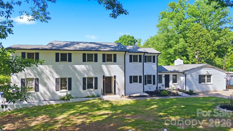 701 Iowa Ave, Bessemer City, NC 28016