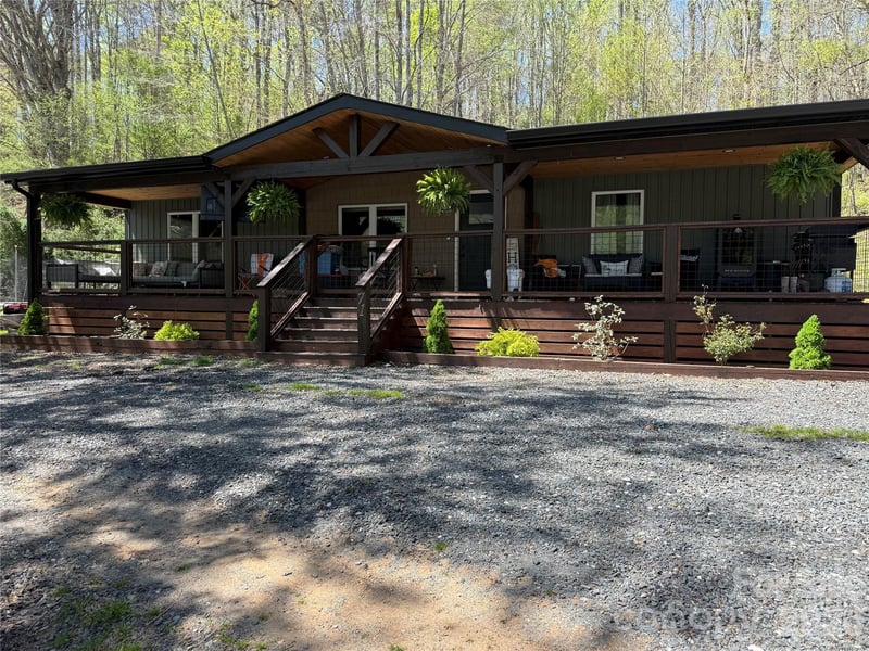 71 Ledford Ridge Ln, Bakersville, NC 28705