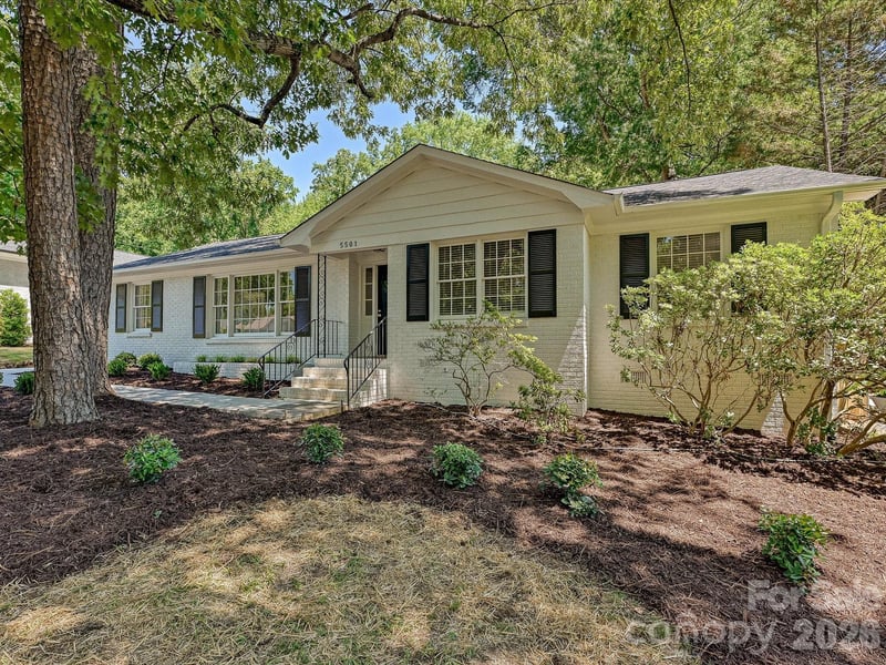 5501 Farmbrook Dr, Charlotte, NC 28210