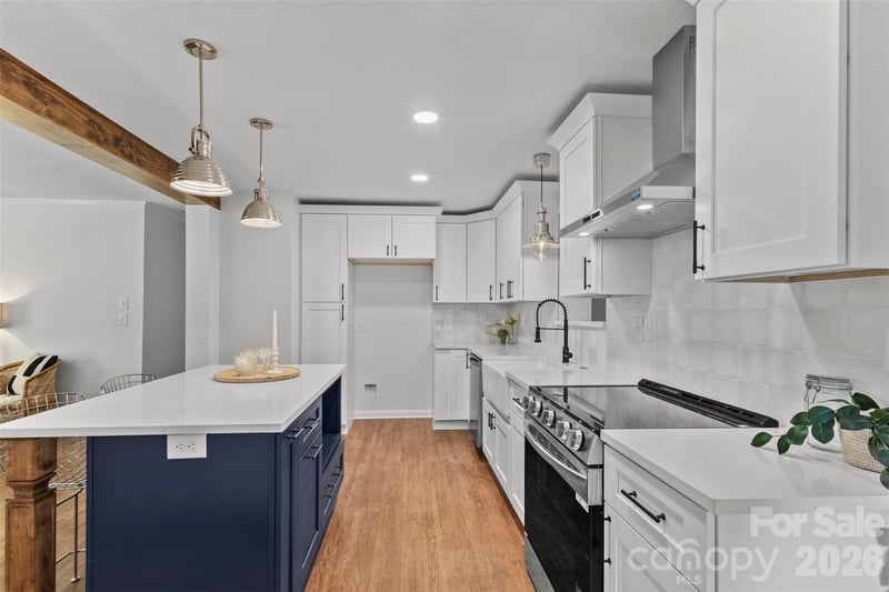 3840 Colebrook Rd, Charlotte, NC 28215