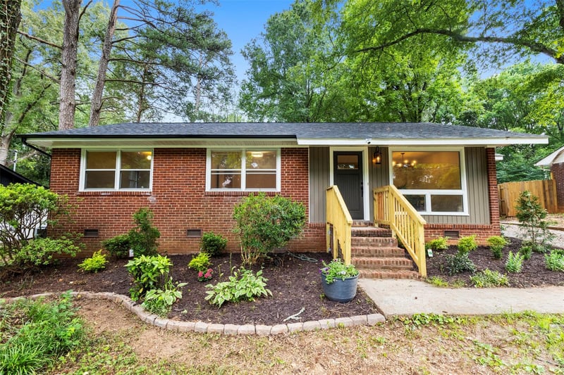 3840 Colebrook Rd, Charlotte, NC 28215