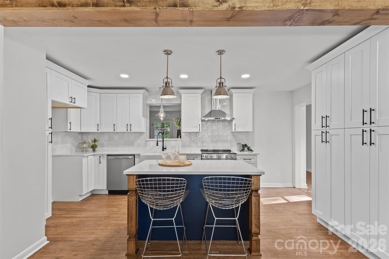3840 Colebrook Rd, Charlotte, NC 28215