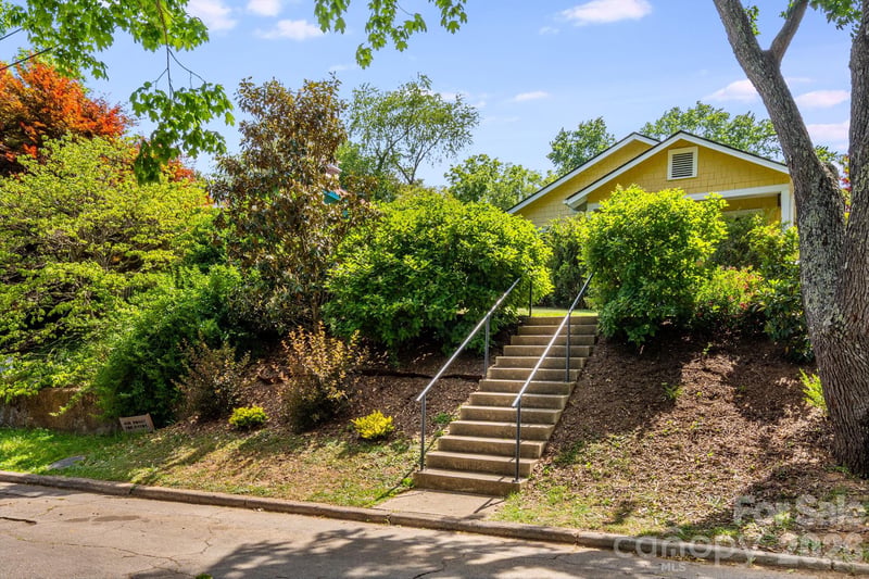 72 Woodlawn Ave, Asheville, NC 28801