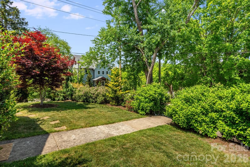 72 Woodlawn Ave, Asheville, NC 28801
