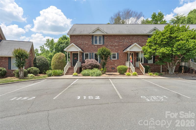1152 Crestmont Dr, Concord, NC 28025